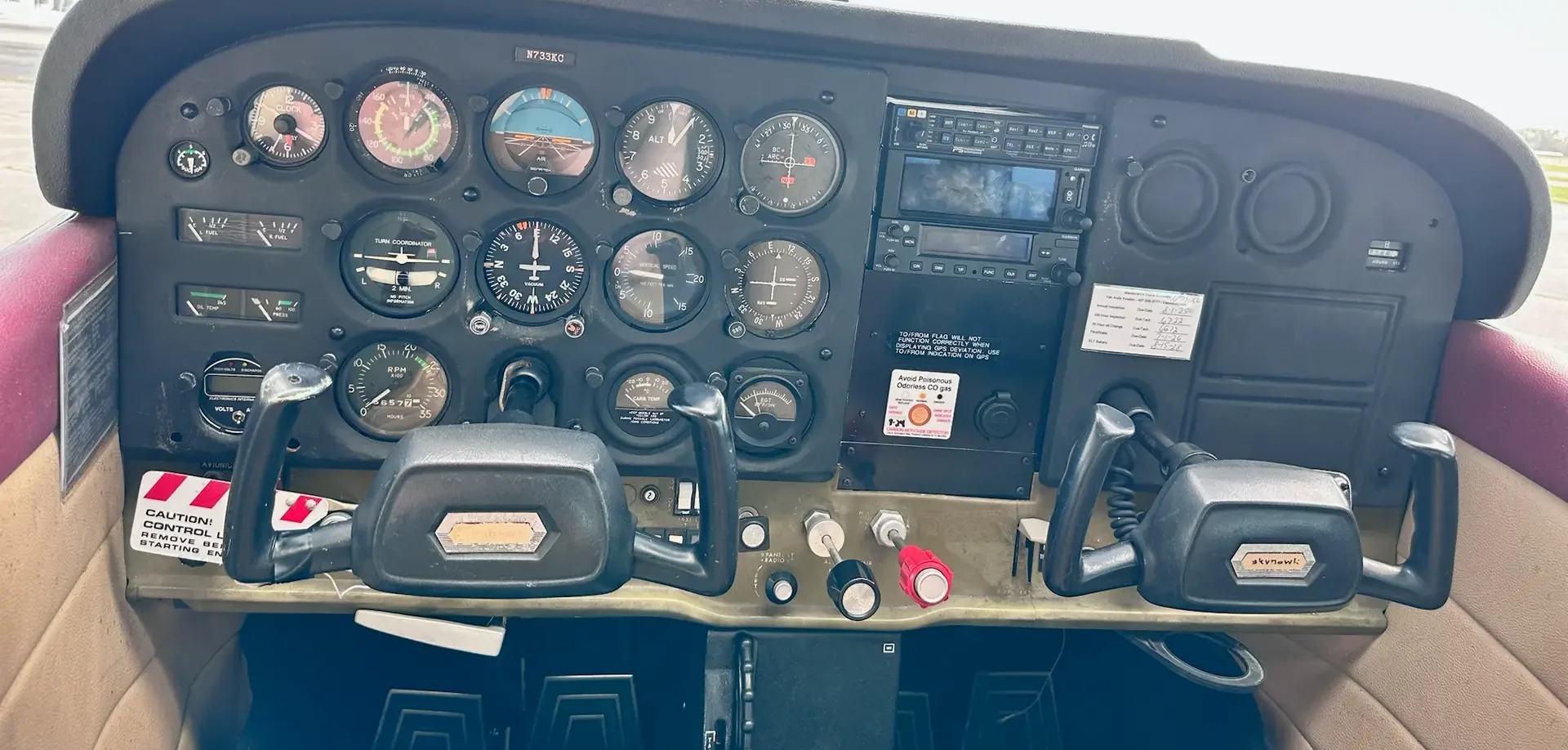 N733KC Cockpit Panel
