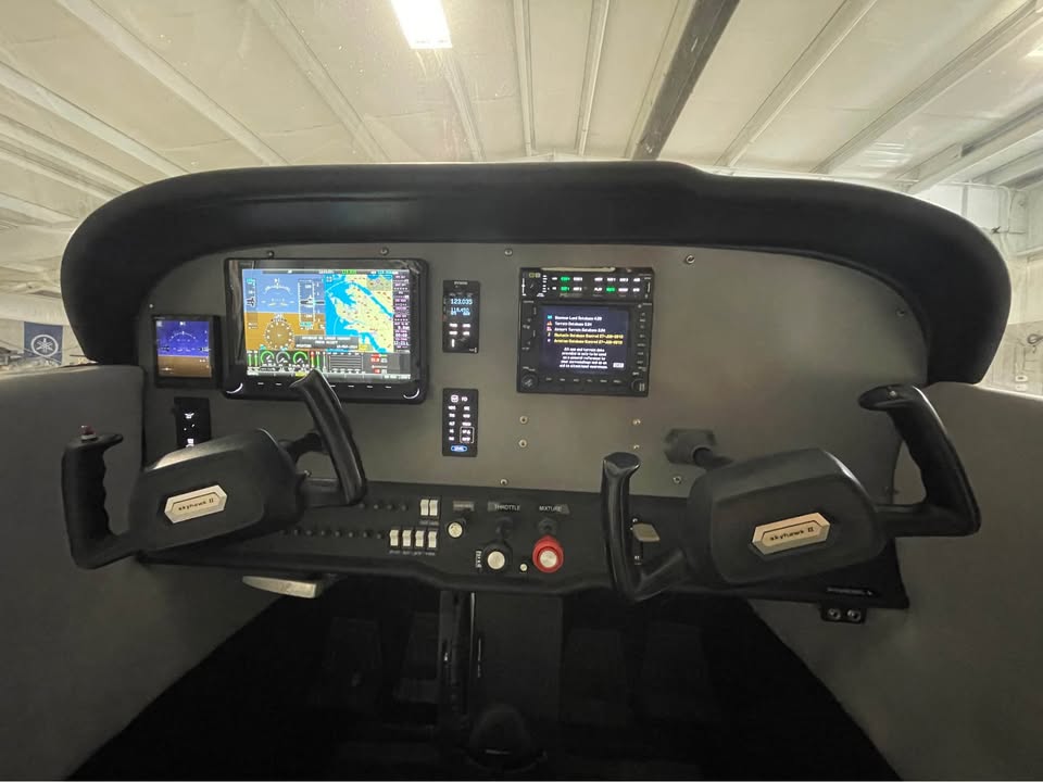 N737CX Cockpit Panel